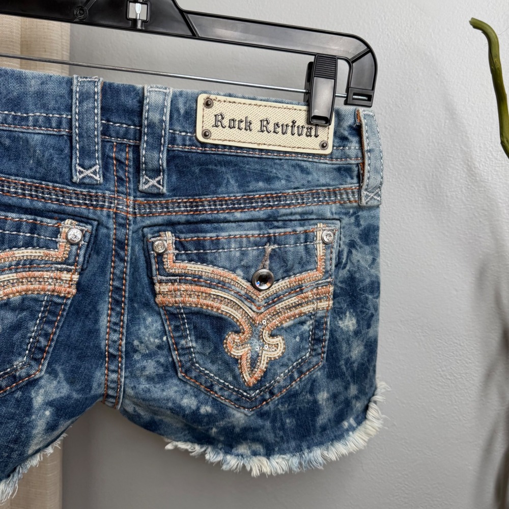 NWOT Rock Revival Kira Denim Shorts Embellished Acid Wash Sequins Blue Womens 25 - Picture 5 of 8